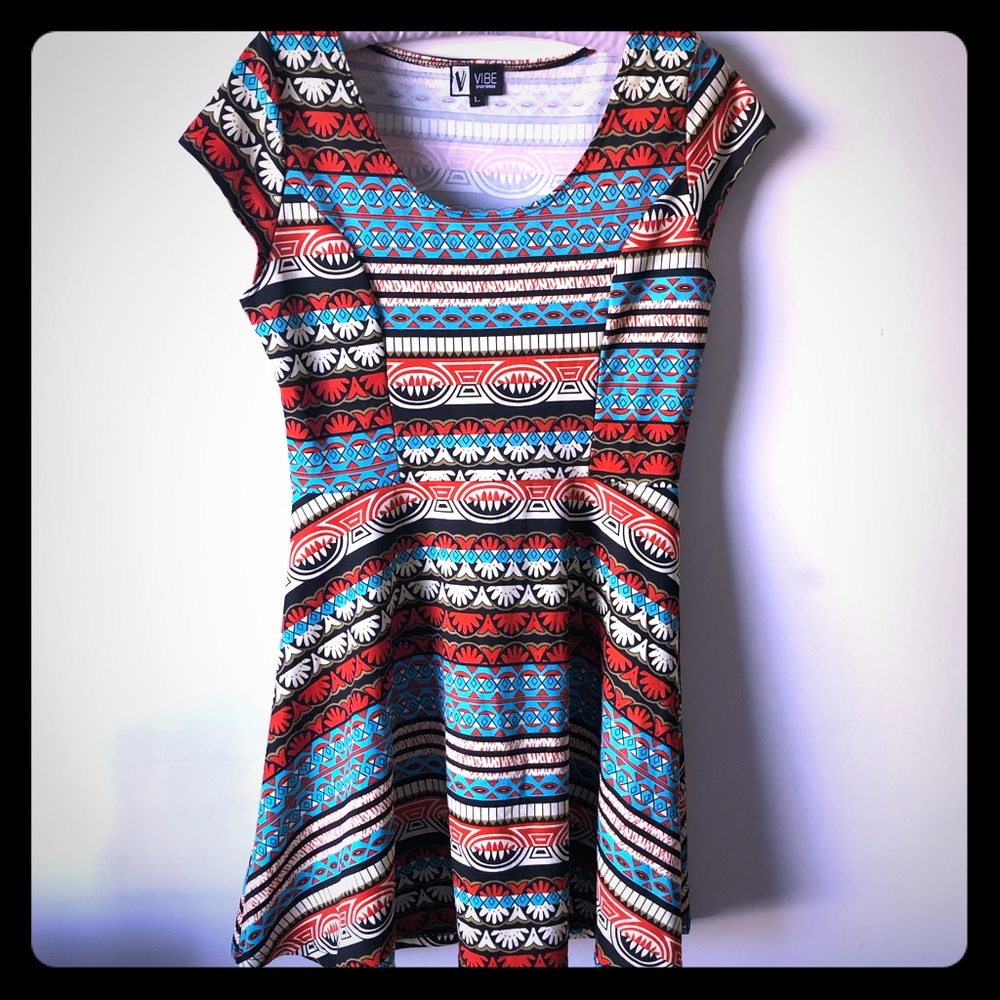 Vibe sportswear size L dress excellent condition
